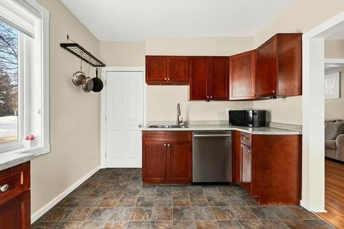 112 Egerton Road, Winnipeg, MB - Indoor Photo Showing Kitchen