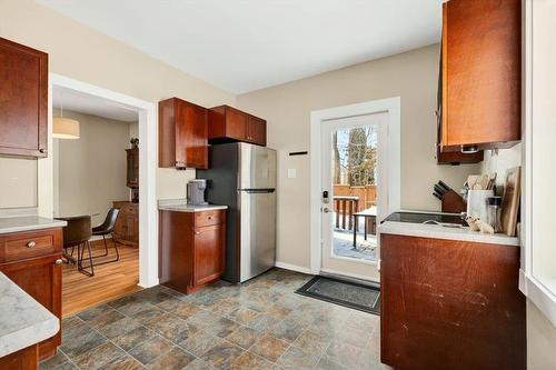 112 Egerton Road, Winnipeg, MB - Indoor Photo Showing Kitchen
