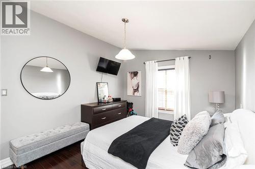 92 Auchmar Road, Hamilton, ON - Indoor Photo Showing Bedroom