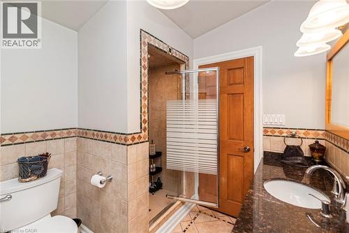 92 Auchmar Road, Hamilton, ON - Indoor Photo Showing Bathroom