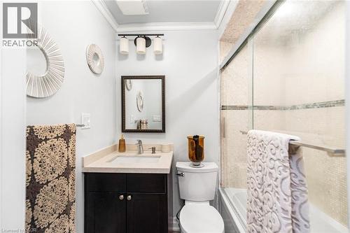 92 Auchmar Road, Hamilton, ON - Indoor Photo Showing Bathroom