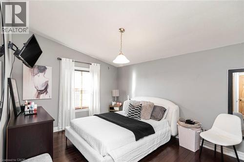 92 Auchmar Road, Hamilton, ON - Indoor Photo Showing Bedroom