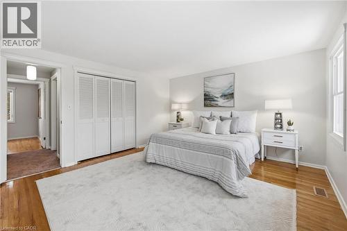 311 Glen Afton Drive, Burlington, ON - Indoor Photo Showing Bedroom