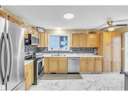 4502 49 Av, Cold Lake, AB - Indoor Photo Showing Kitchen With Double Sink
