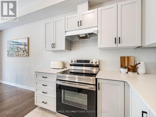 7 - 13 Braida Lane, Halton Hills, ON - Indoor Photo Showing Kitchen