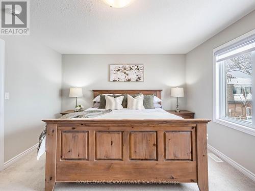 7 - 13 Braida Lane, Halton Hills, ON - Indoor Photo Showing Bedroom