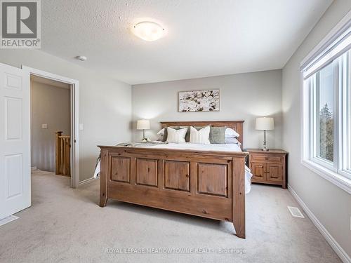 7 - 13 Braida Lane, Halton Hills, ON - Indoor Photo Showing Bedroom