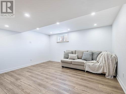 Versatile room with pot lights - 7 - 13 Braida Lane, Halton Hills, ON - Indoor
