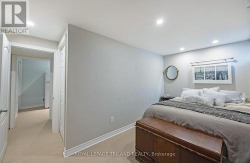 662 Eden Avenue, London South (South R), ON - Indoor Photo Showing Bedroom