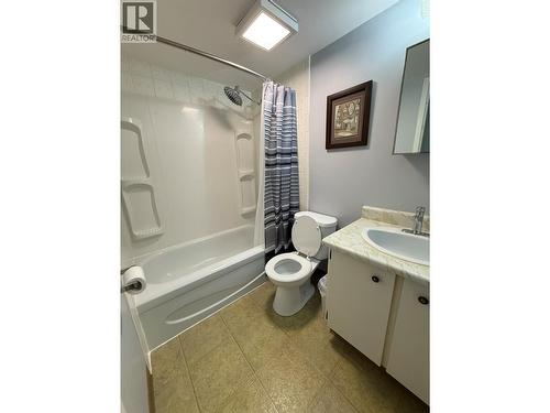212 Spieker Avenue Unit# 205, Tumbler Ridge, BC - Indoor Photo Showing Bathroom