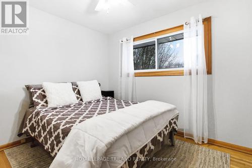 99 Susan Avenue, London East (East D), ON - Indoor Photo Showing Bedroom