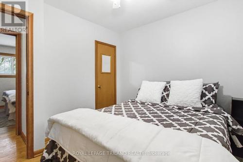 99 Susan Avenue, London East (East D), ON - Indoor Photo Showing Bedroom