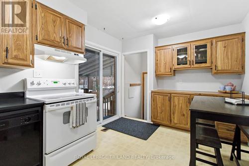 99 Susan Avenue, London East (East D), ON - Indoor Photo Showing Kitchen