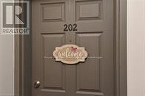 202 - 1411 Walkers Line, Burlington (Tansley), ON - Indoor