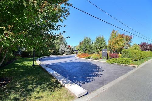 Exterior entrance - 101 Rue Des Cormorans, Val-D'Or, QC - Outdoor