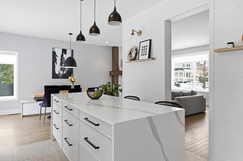 Cuisine - 30 Place De La Pulperie, Saint-Jérôme, QC - Indoor