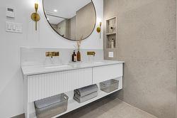 Salle de bains attenante à la CCP - 