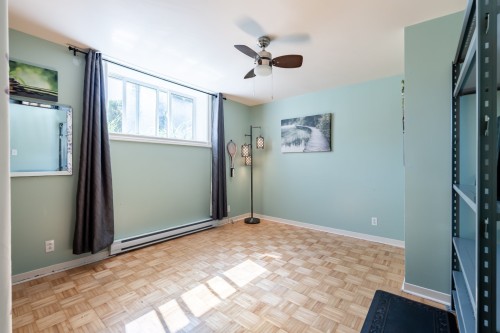 Chambre à coucher - 9-9267 Boul. Lasalle, Montréal (Lasalle), QC - Indoor Photo Showing Other Room