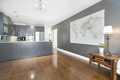 Living room - 204-2375 Av. Ekers, Mont-Royal, QC - Indoor Photo Showing Other Room
