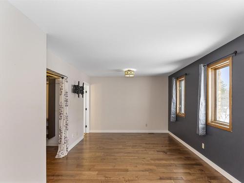 191 Skyline Avenue, Thunder Bay, ON - Indoor Photo Showing Other Room