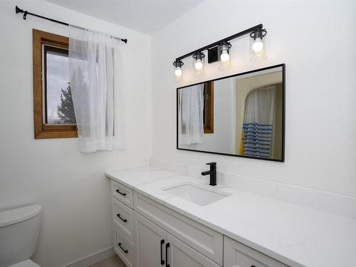 191 Skyline Avenue, Thunder Bay, ON - Indoor Photo Showing Bathroom