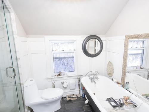 502 Norah Street S, Thunder Bay, ON - Indoor Photo Showing Bathroom