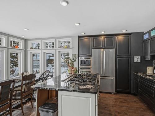 502 Norah Street S, Thunder Bay, ON - Indoor Photo Showing Kitchen With Upgraded Kitchen