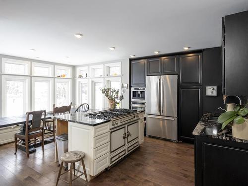 502 Norah Street S, Thunder Bay, ON - Indoor Photo Showing Kitchen With Upgraded Kitchen