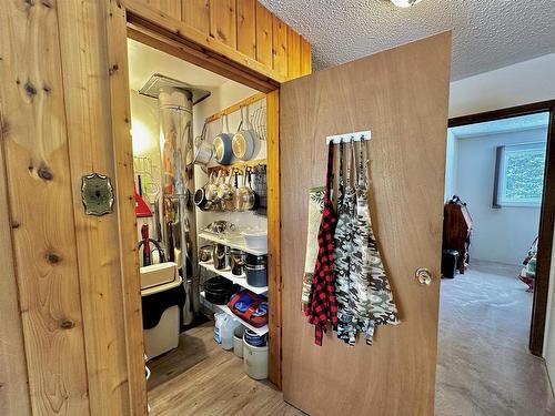 2353 Reddit Road, Kenora, ON - Indoor Photo Showing Other Room