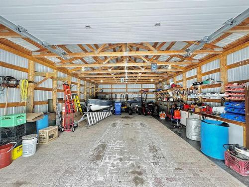 2353 Reddit Road, Kenora, ON - Indoor Photo Showing Garage