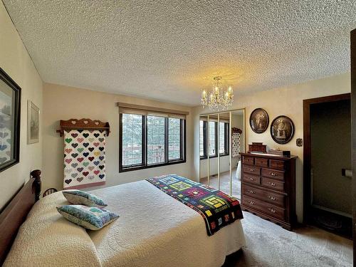 2353 Reddit Road, Kenora, ON - Indoor Photo Showing Bedroom