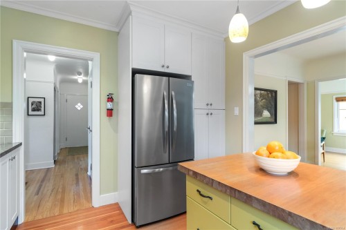 1020 Falkland Rd, Oak Bay, BC 