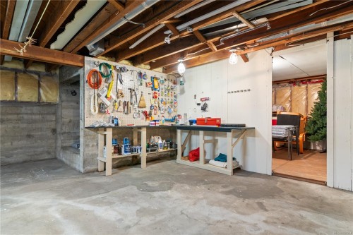 1020 Falkland Rd, Oak Bay, BC 