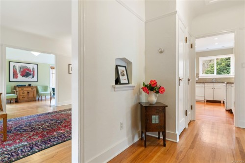 1020 Falkland Rd, Oak Bay, BC 