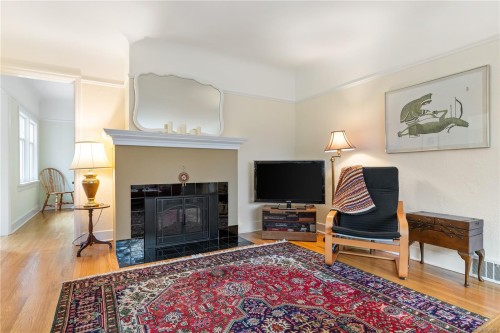 1020 Falkland Rd, Oak Bay, BC 