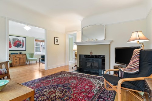 1020 Falkland Rd, Oak Bay, BC 