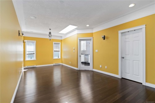 808 Jagdeep Pl, Saanich, BC 