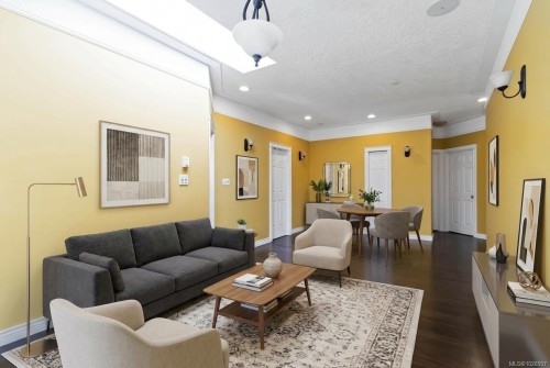 808 Jagdeep Pl, Saanich, BC 