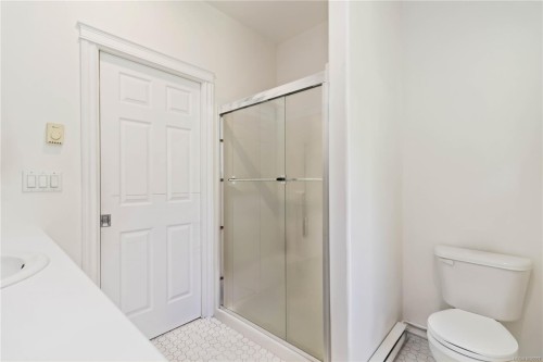 808 Jagdeep Pl, Saanich, BC 