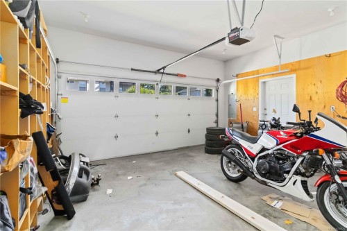 808 Jagdeep Pl, Saanich, BC 