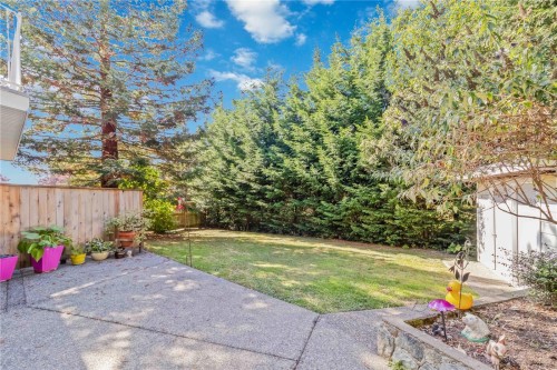 808 Jagdeep Pl, Saanich, BC 