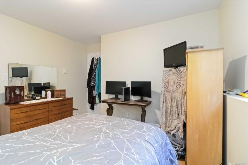 808 Jagdeep Pl, Saanich, BC 