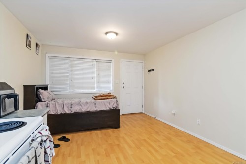 808 Jagdeep Pl, Saanich, BC 