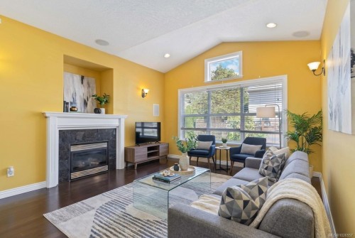 808 Jagdeep Pl, Saanich, BC 