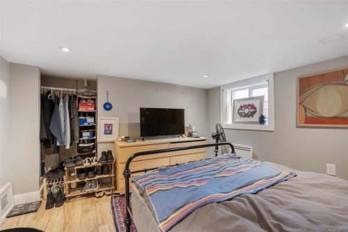 1909 Duchess St, Victoria, BC 