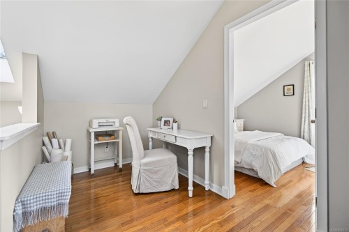 2156 Eardley Rd, Campbell River, BC 