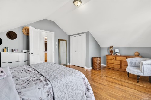 2156 Eardley Rd, Campbell River, BC 