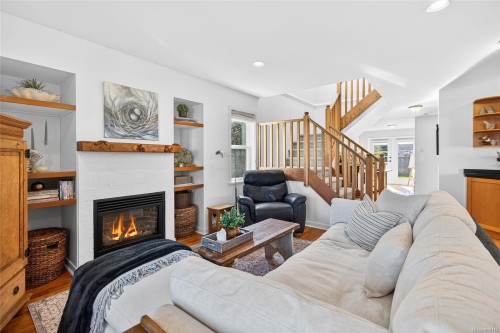 2156 Eardley Rd, Campbell River, BC 