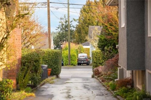 225 Stewart Ave, Nanaimo, BC 