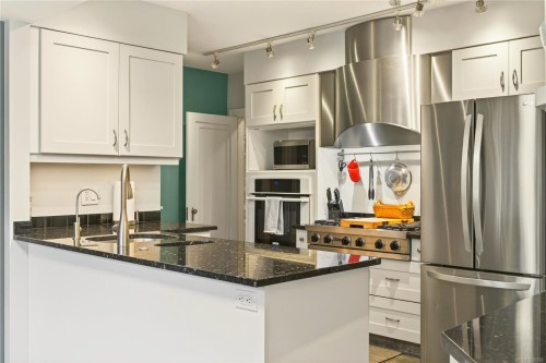 225 Stewart Ave, Nanaimo, BC 